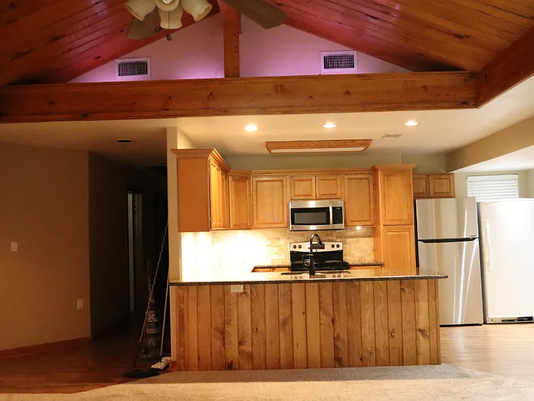8411 Keith Rd — Photo 7