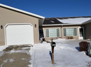 5626 White Oaks Ln NW, Rochester, MN 55901