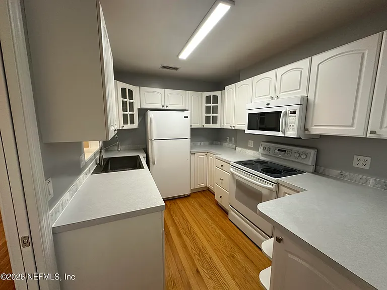 4690 Homestead Rd — Photo 3