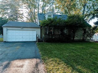 25 Crystal Valley Overlook, Rochester, NY 14623