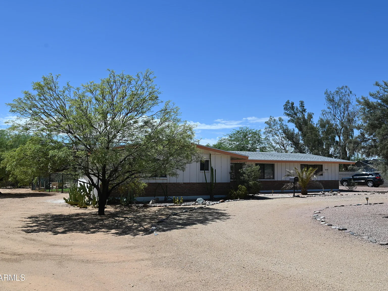 3 bed, 2.0 bath, 1622 sqft, $2,995 — Photo 4