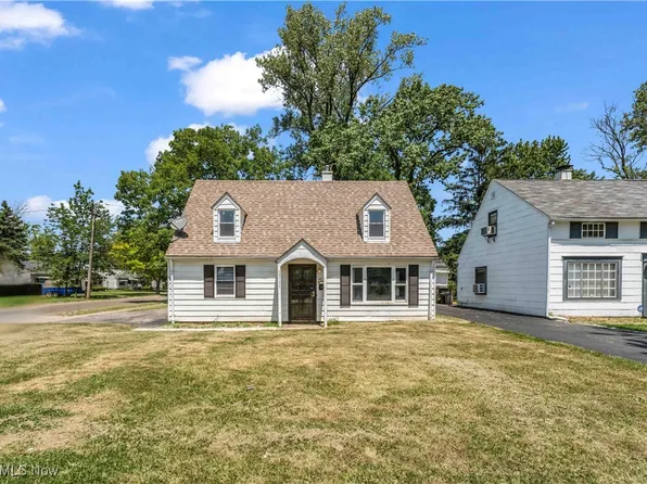 19111 Longbrook Rd, Warrensville Heights, OH 44128