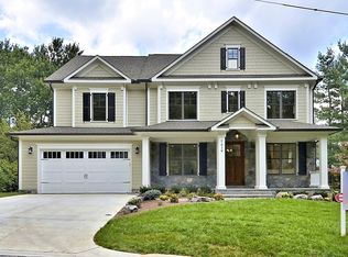 7416 Wyndale Ln, Chevy Chase, MD 20815