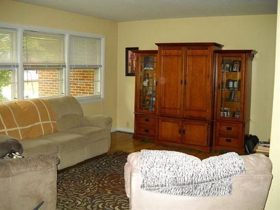 5th image of 59 Hope Ave