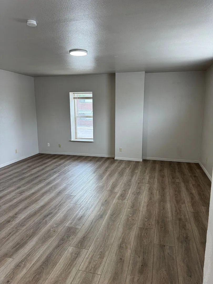 49 E Main St — Photo 1