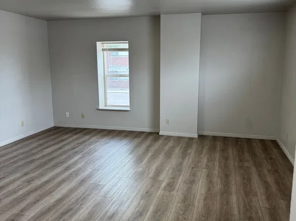 49 E Main St, 49 E Main St APT 1, Saint Anthony, ID 83445