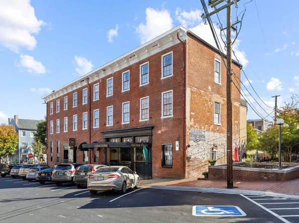 202 Hanover St #3D, Fredericksburg, VA 22401