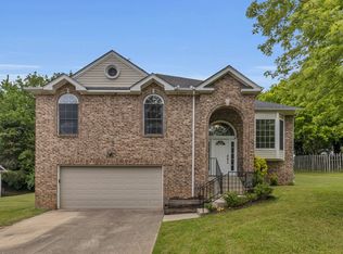 916 Split Oak Dr, Antioch, TN 37013