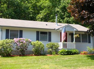 38 Matthew Dr, Northampton, MA 01062