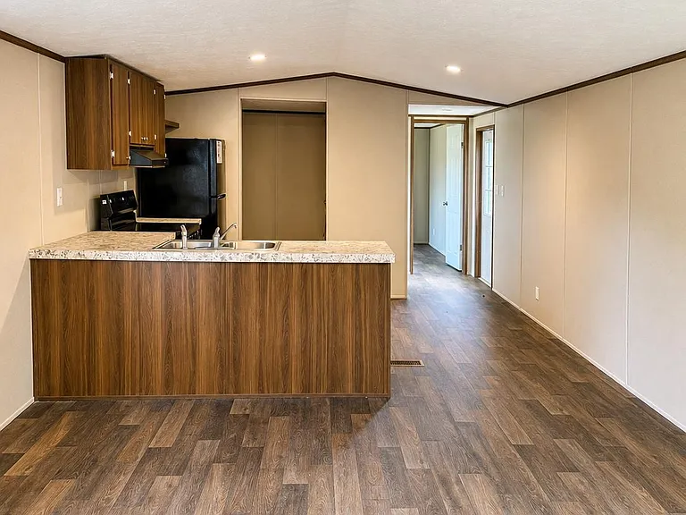 1360 Highway 71 W #A — Photo 4