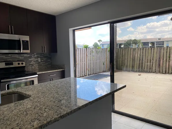 543 Green Springs Place, West Palm Beach, FL 33409