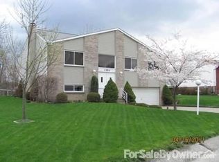 1350 Royal Park Blvd, South Park, PA 15129