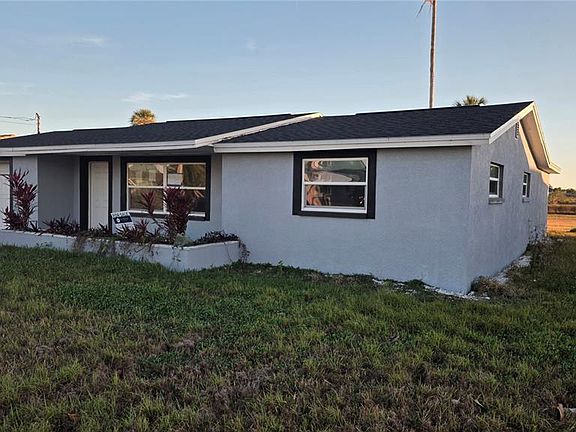 4th image of 4020 Headsail Dr