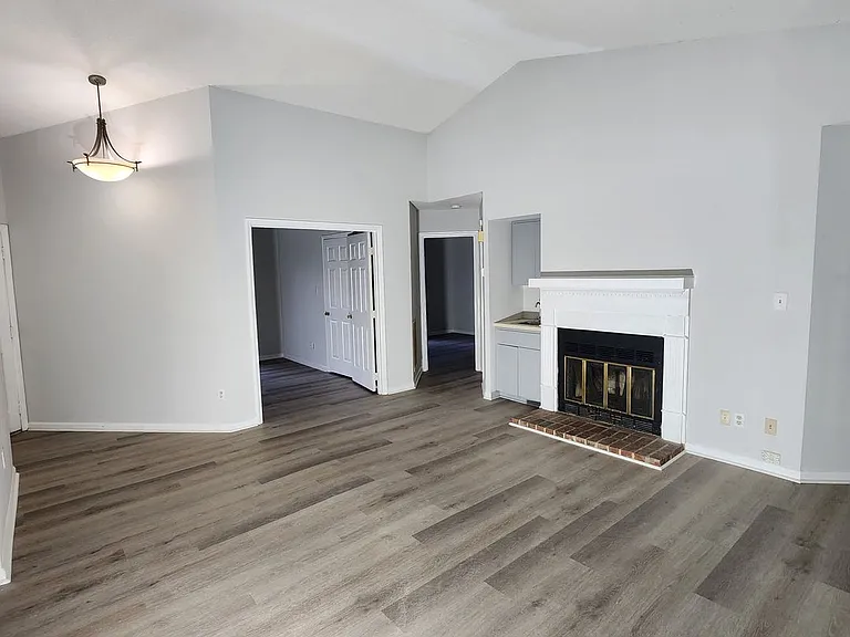5712 Finsbury Ct — Photo 7