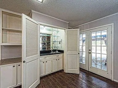 4 bed, 2000 sqft, $2,200 — Photo 4
