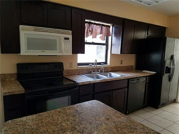 3rd image of 319 N Buena Vista Ave