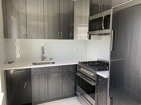 Rented by Hooli Homes New York Inc | media 14