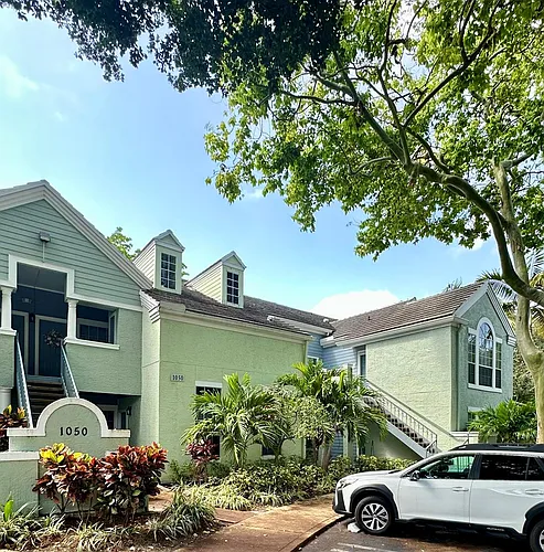1050 Crystal Way #H Photo 1 1050 Crystal Way #H Photo 1