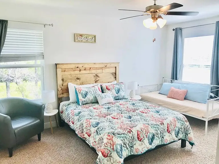 1867 Pointe Dr — Photo 5