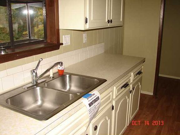 4th image of 73 Westbury Dr