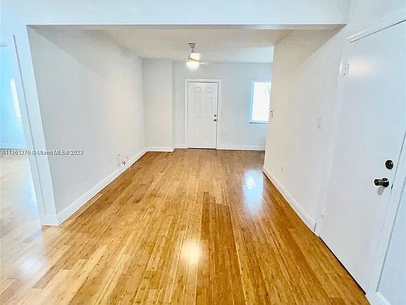 5th image of 7315 Carlyle Ave APT 13