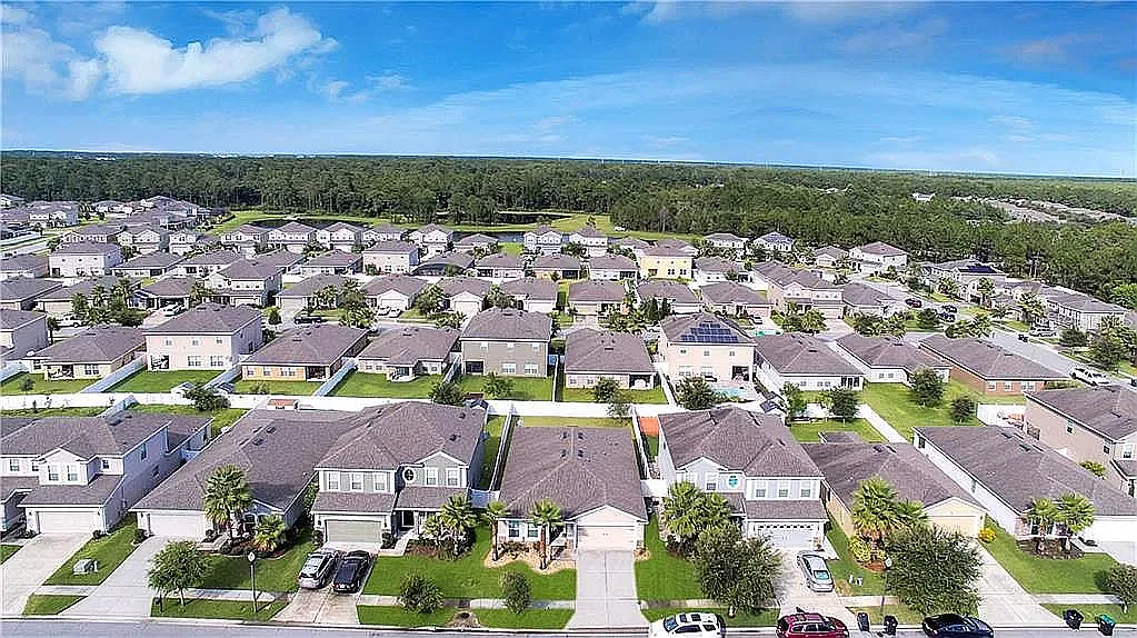 4 bed, 2022 sqft, $2,750 — Photo 1
