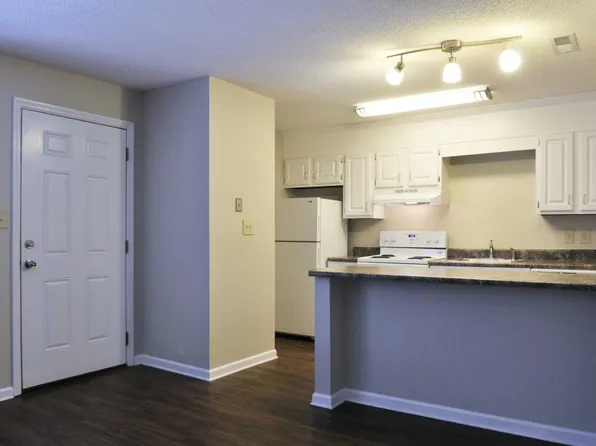 Bradford Gardens, 3815 6th Ave S, Birmingham, AL 35222