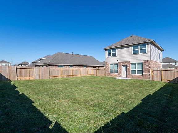 3rd image of 3207 Buttercup Dr