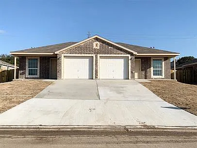 305 Olaf Dr #B Photo 1