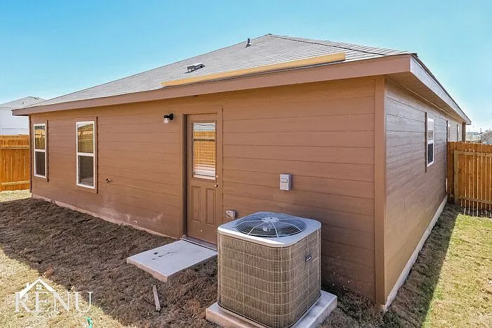 308 Crescent Park Dr — Photo 15