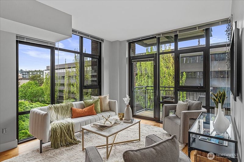 2nd image of 2911 2nd Avenue #506