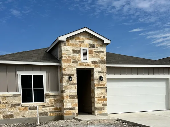 3616 Tripps Place, Seguin, TX 78155
