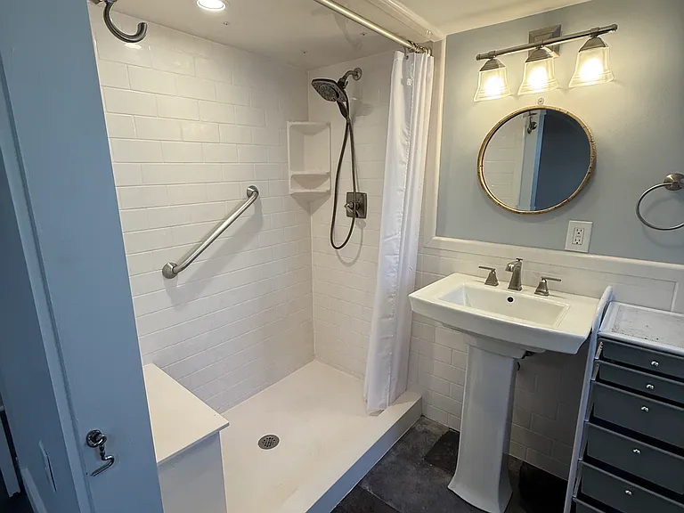 Plum St — Photo 15