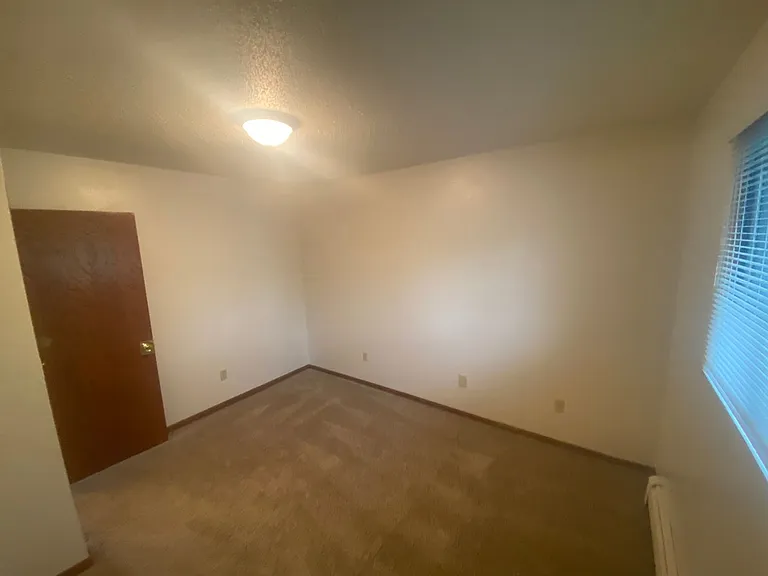 726 — Photo 11