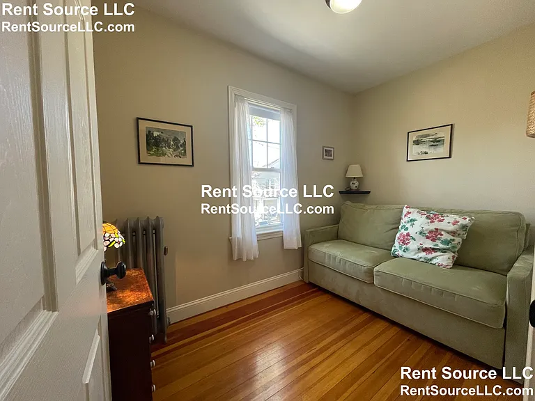 19 Tyler Ave — Photo 28