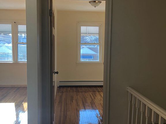 2nd image of 2934 Wilson Ave