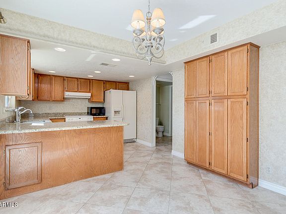 4th image of 3415 N Apache Cir