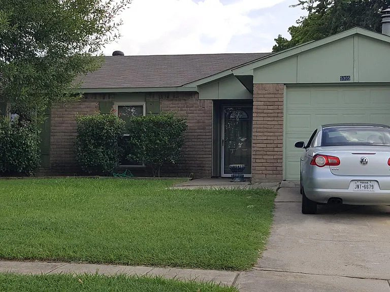 5305 Ragan Dr