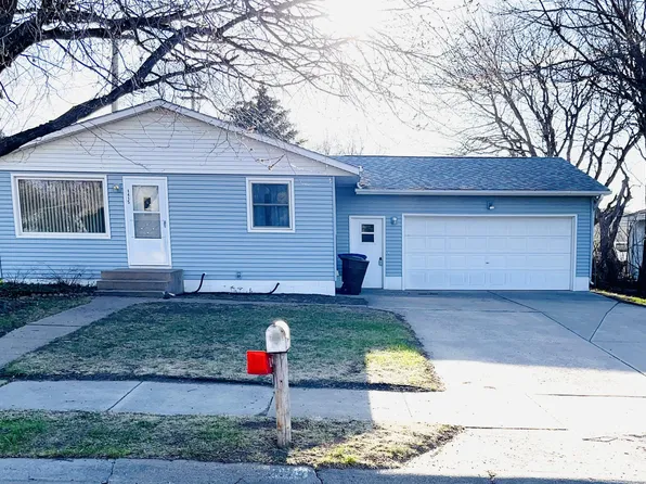 1415 N Langdon St, Mitchell, SD 57301