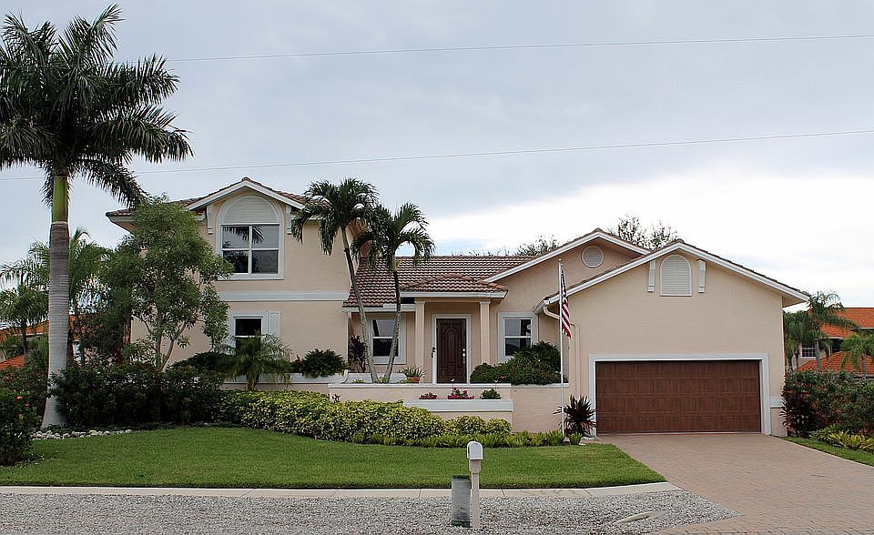 2nd image of 550 Fieldstone Dr