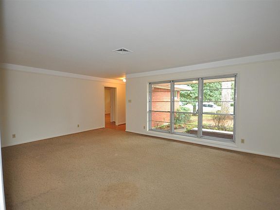 3rd image of 7935 Glenbrae St