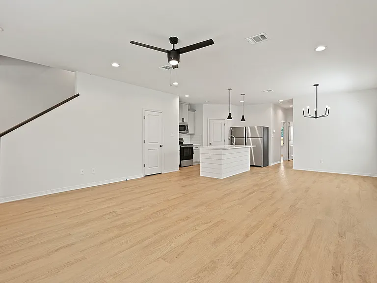 Cooner Residenace — Photo 29