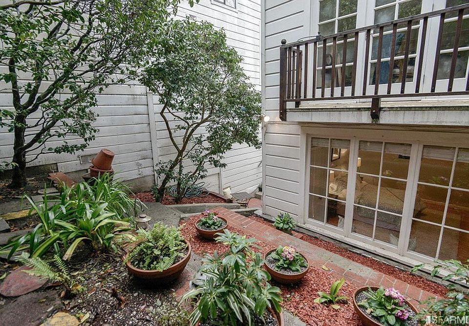 1st image of 2298 Vallejo St