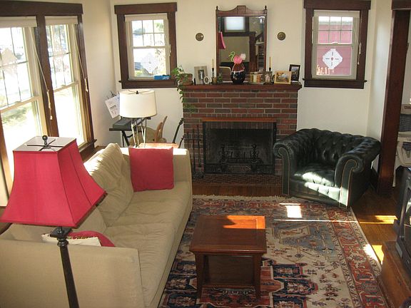 4th image of 26 Penfield Ave