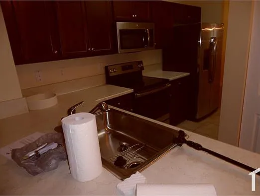 142 SE 28th Ter #12 — Photo 5