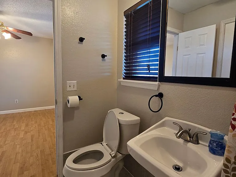 112 Thomas Blvd — Photo 26