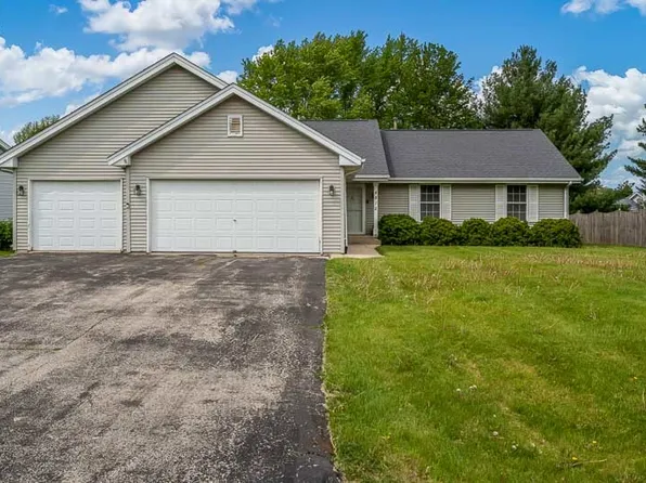 4812 Pine Al Dr, Machesney Park, IL 61115