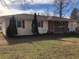 820 Richards Dr, Mountain Grove, MO 65711