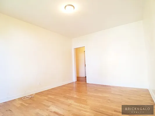 Rented by BRICK & GALO REALTY CORP | media 21