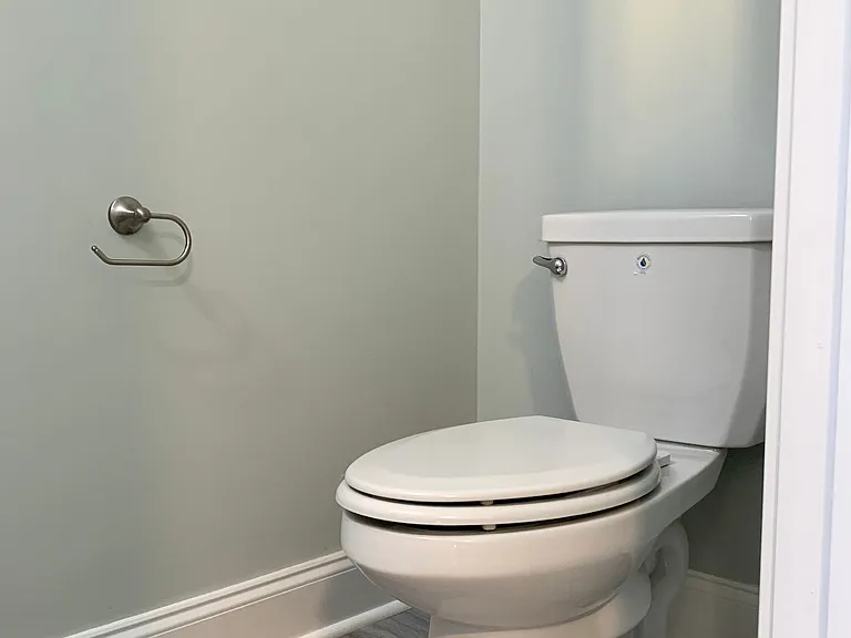 915 Sinclair Dr — Photo 13